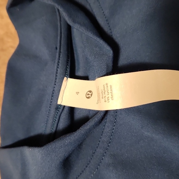 Lululemon Nulu Cross-Waist Top - Picture 3 of 3